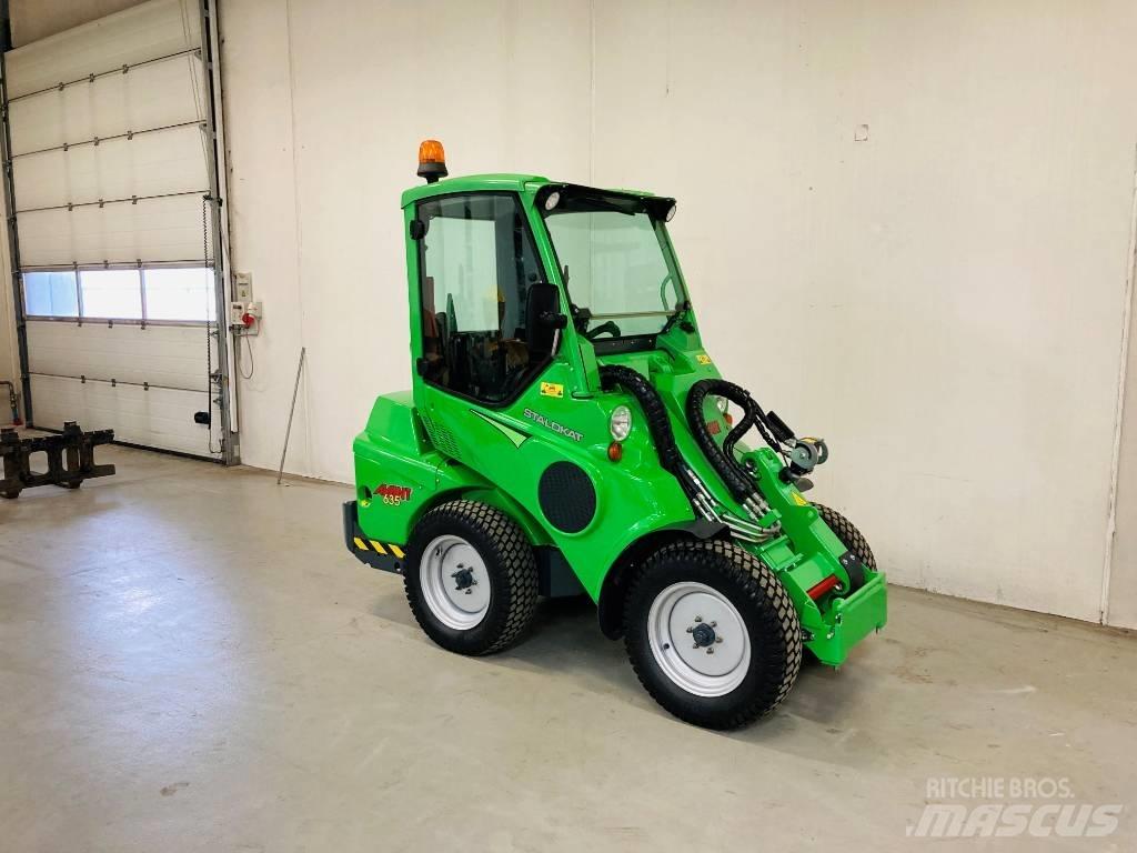 Avant 635 小型装载机