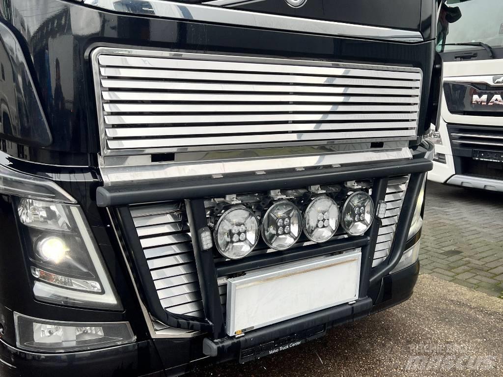 Volvo FH 750 6x4 牵引车