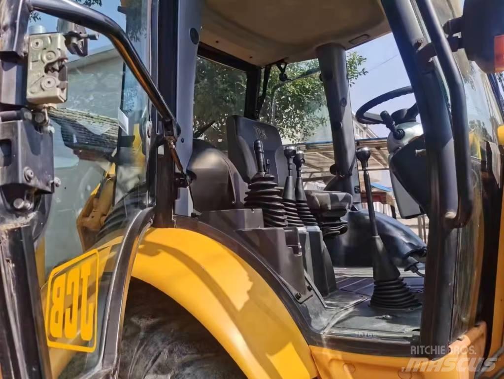 JCB 3 CX 反铲装载机