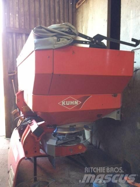 Kuhn Axis 30.1D 矿物肥料撒播机