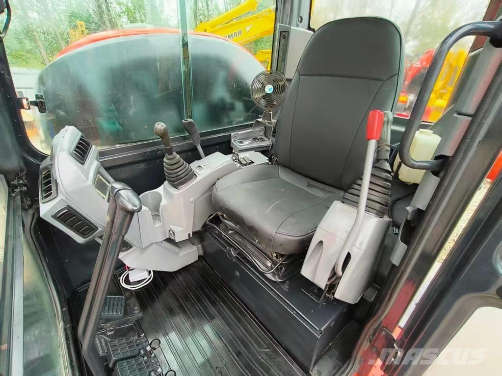 Kubota KX 165 小型挖掘机