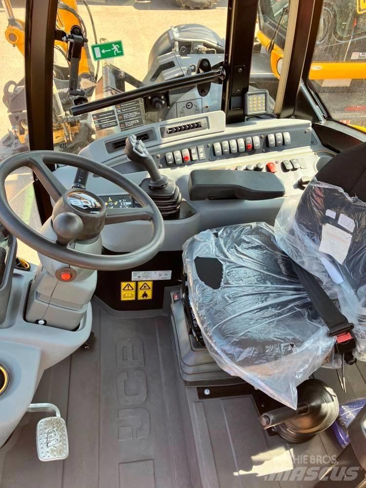 JCB 409 STAGE V - AGRI 小型装载机