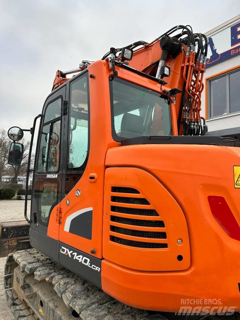 Doosan DX140LCR-5 履带挖掘机