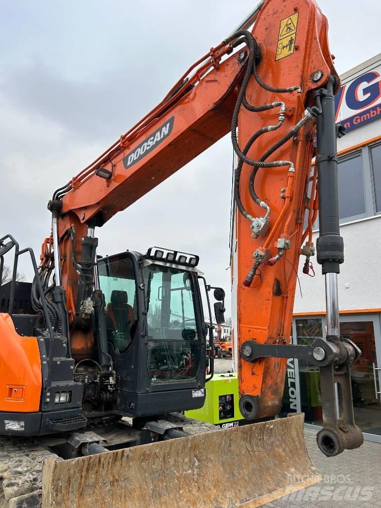 Doosan DX140LCR-5 履带挖掘机