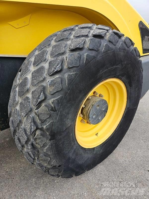 Bomag BW 213 D H-4 单轮压路机