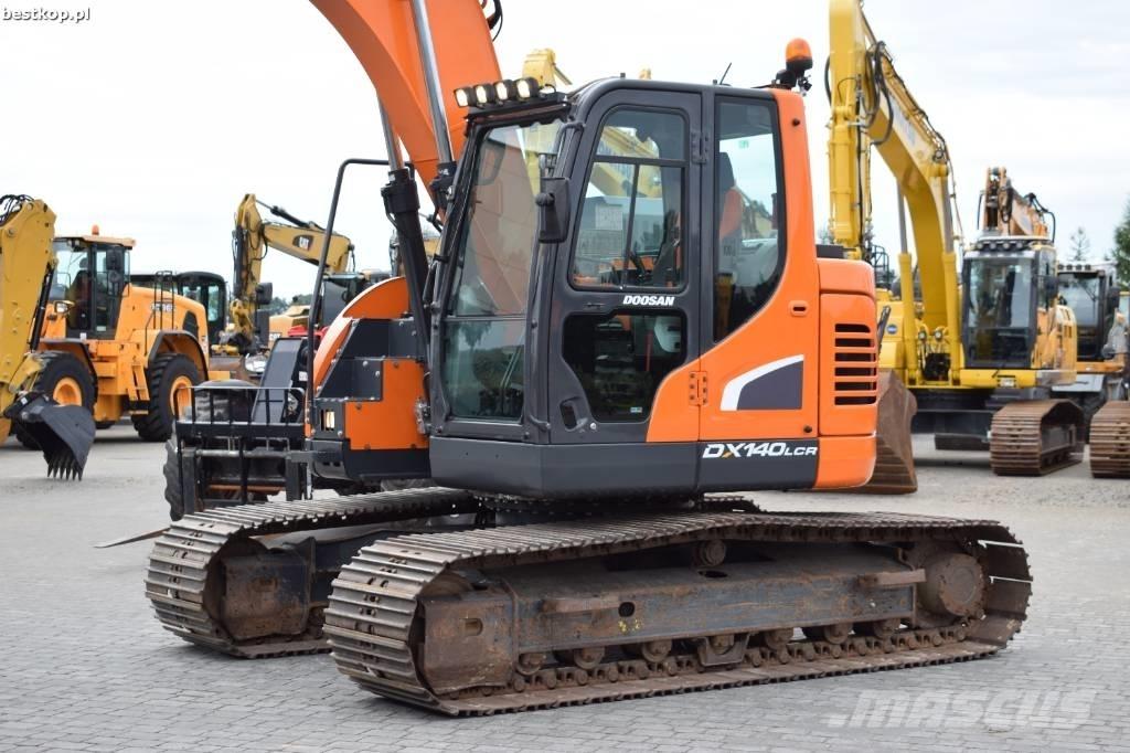 Doosan DX 140 LCR-5 履带挖掘机
