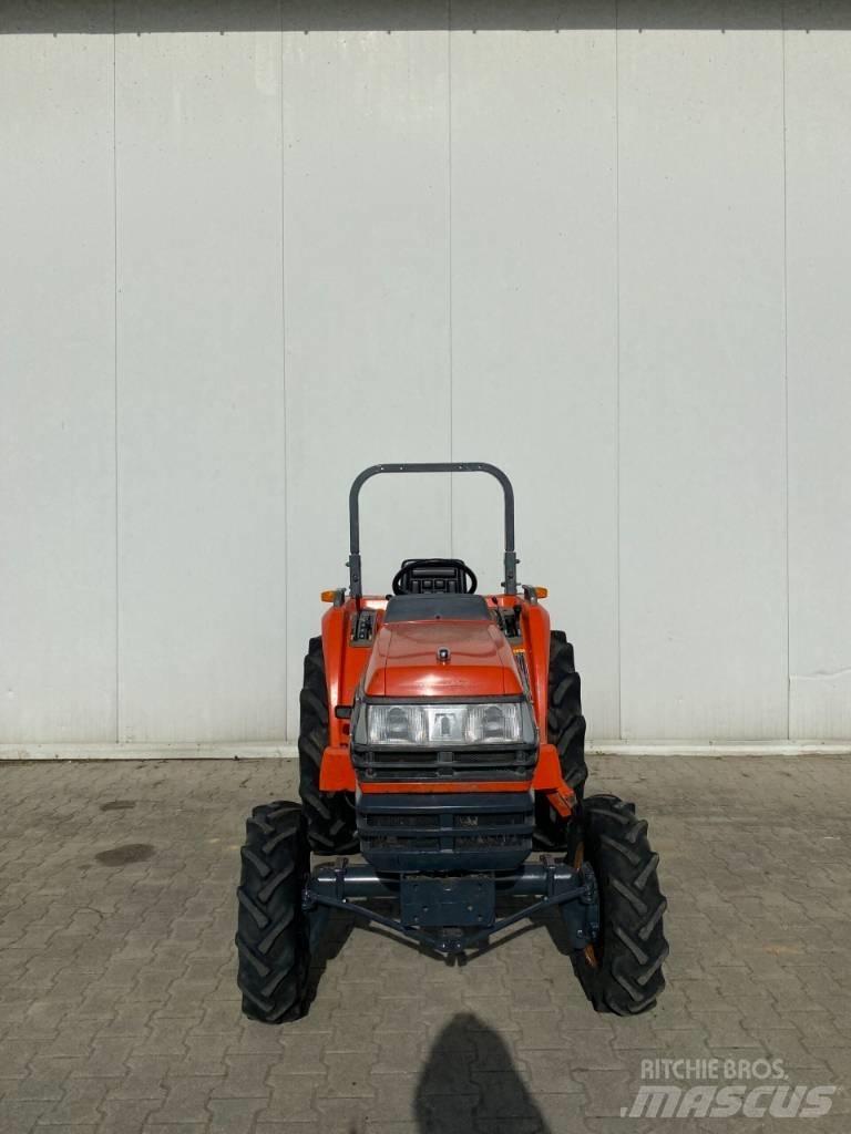 Kubota GT26 小型拖拉机