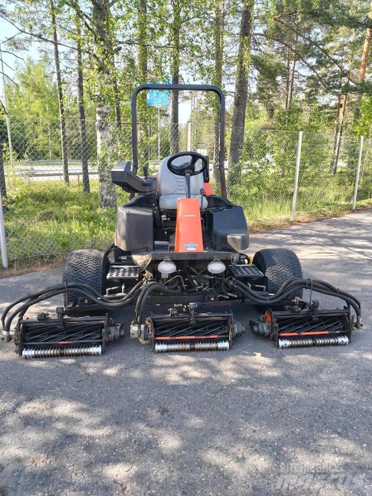Jacobsen LF570 球道割草机
