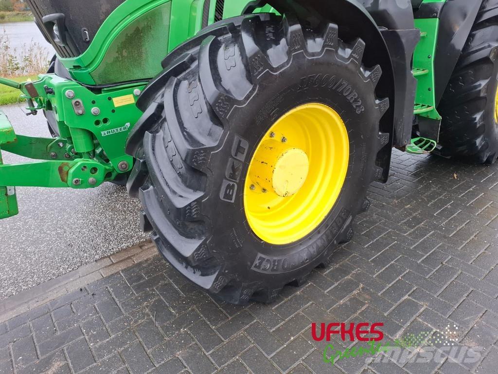 John Deere 6215 R 拖拉机/农用车