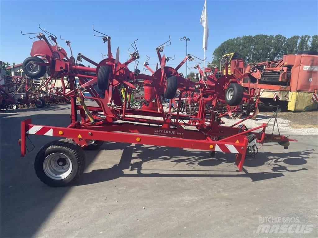 Lely Lotus 900P 犁耙和摊草机