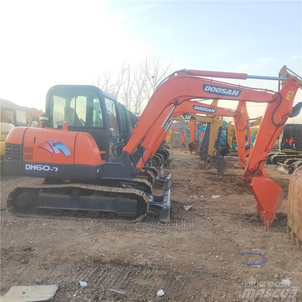 Doosan DH60-7 履带挖掘机