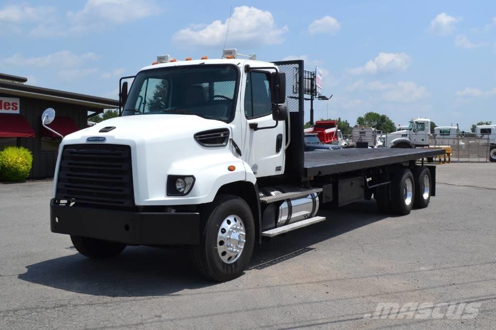Freightliner 114SD 平板栏板货车