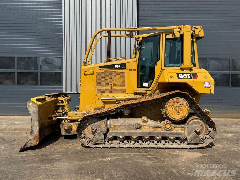 CAT D6N LGP 履带式推土机