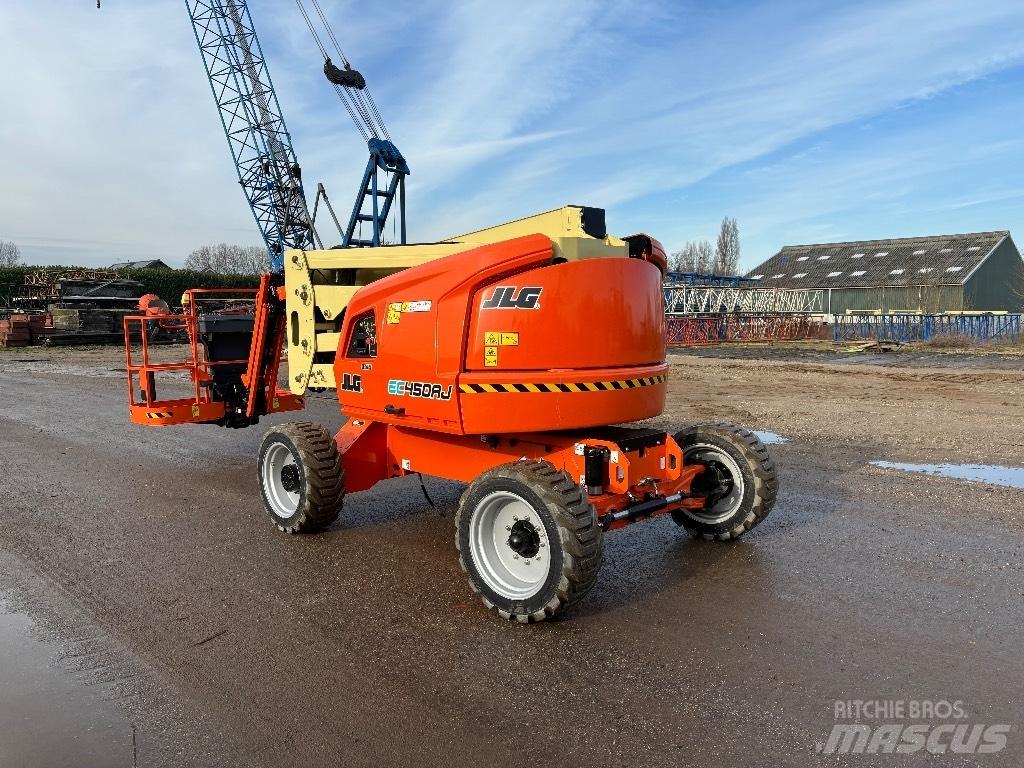 JLG EC 450 AJ 曲臂高空工作平台