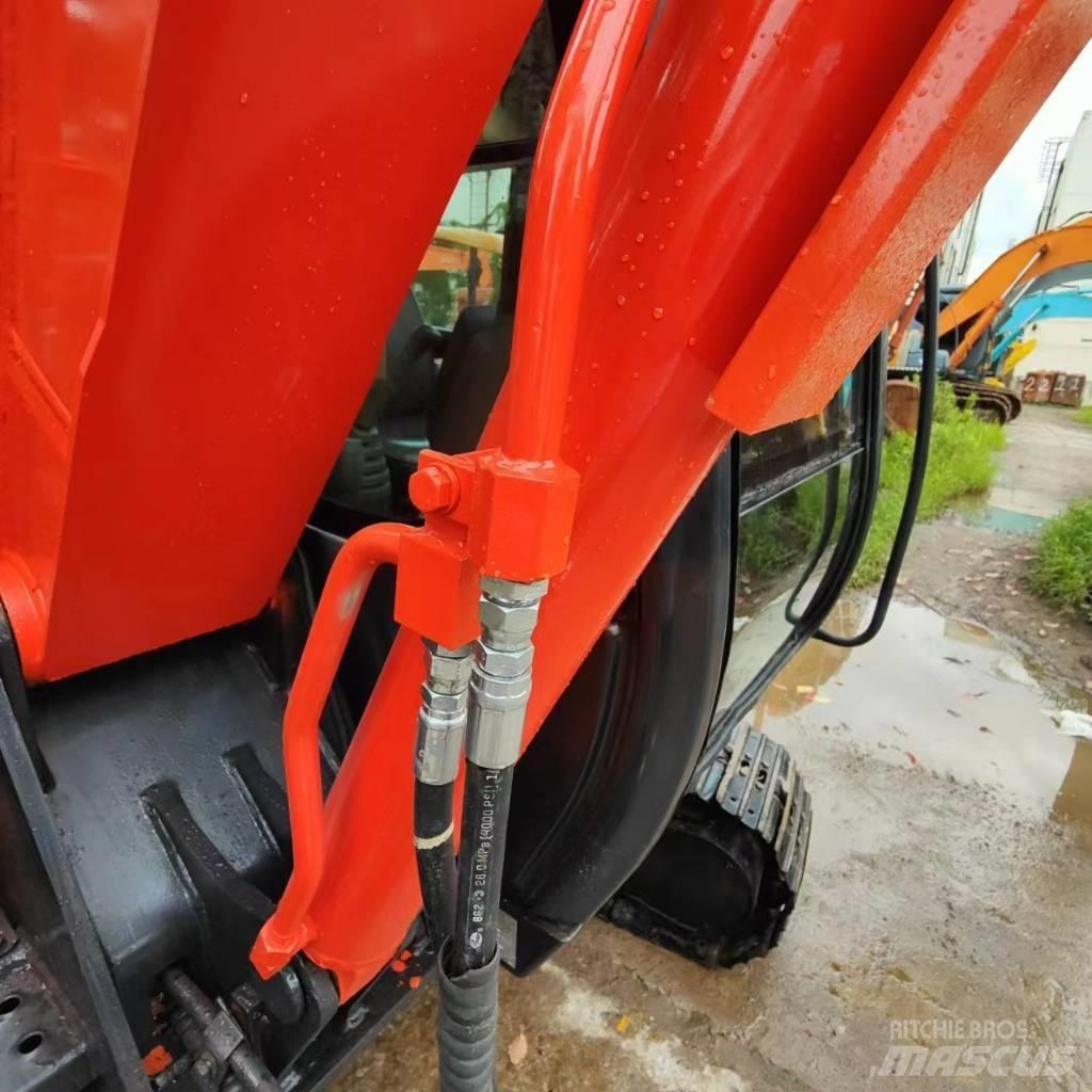 Hitachi ZX 60 小型挖掘机