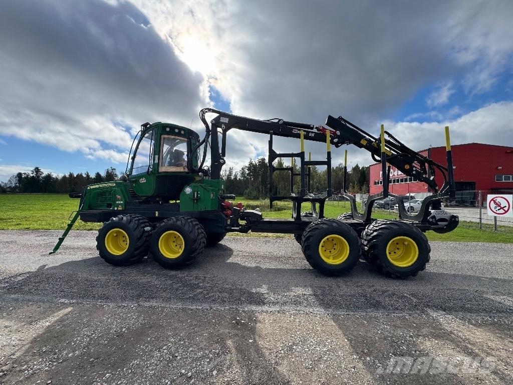 John Deere 810 E 集运机