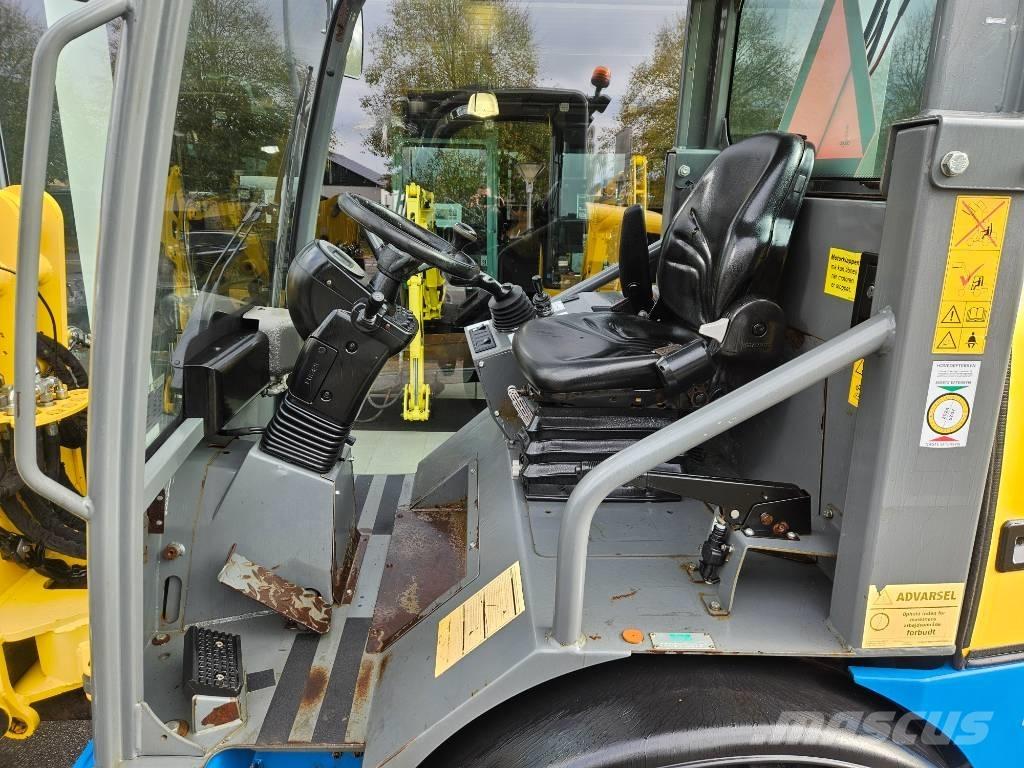 Weidemann 2070LP 小型装载机