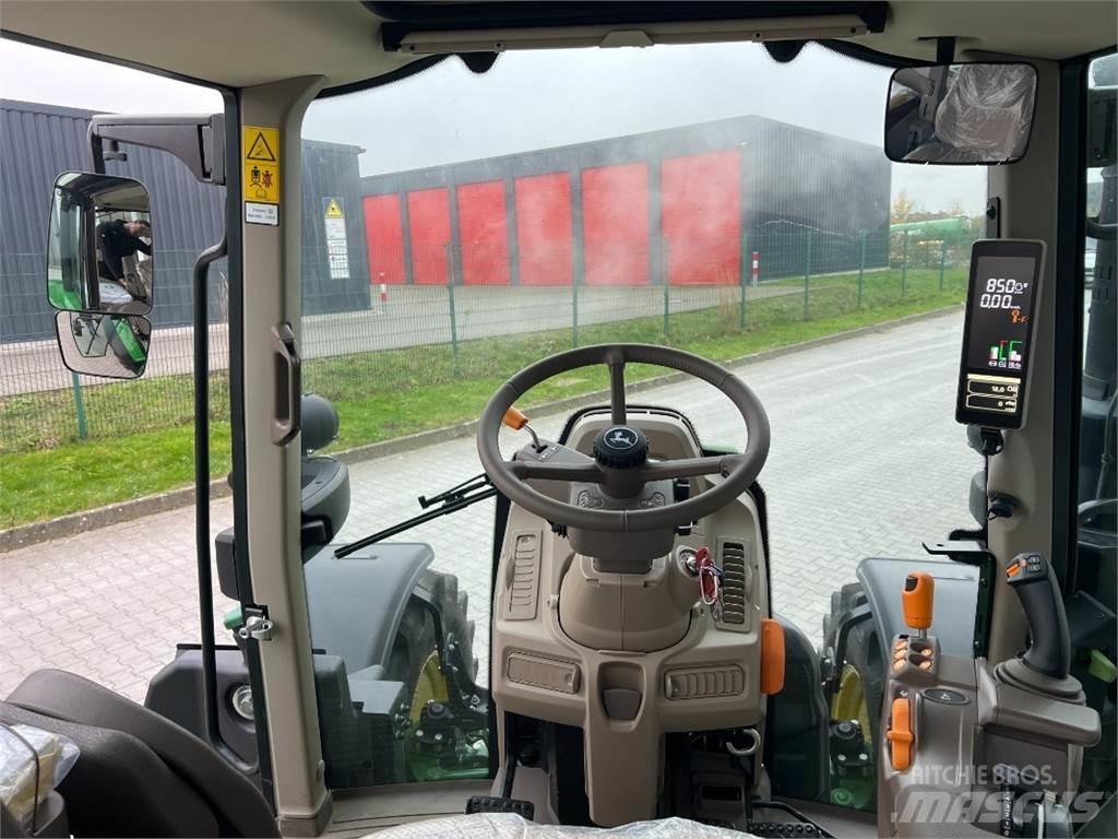 John Deere 6120M 拖拉机/农用车