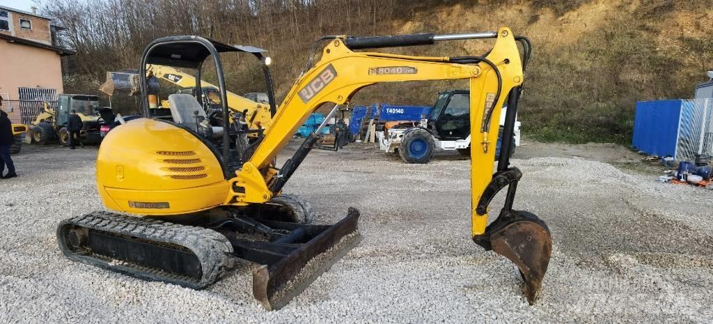 JCB 8040 ZTS 小型挖掘机