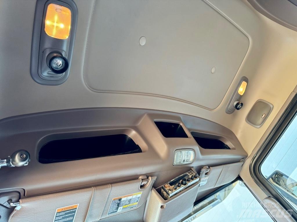 Peterbilt 389 牵引车
