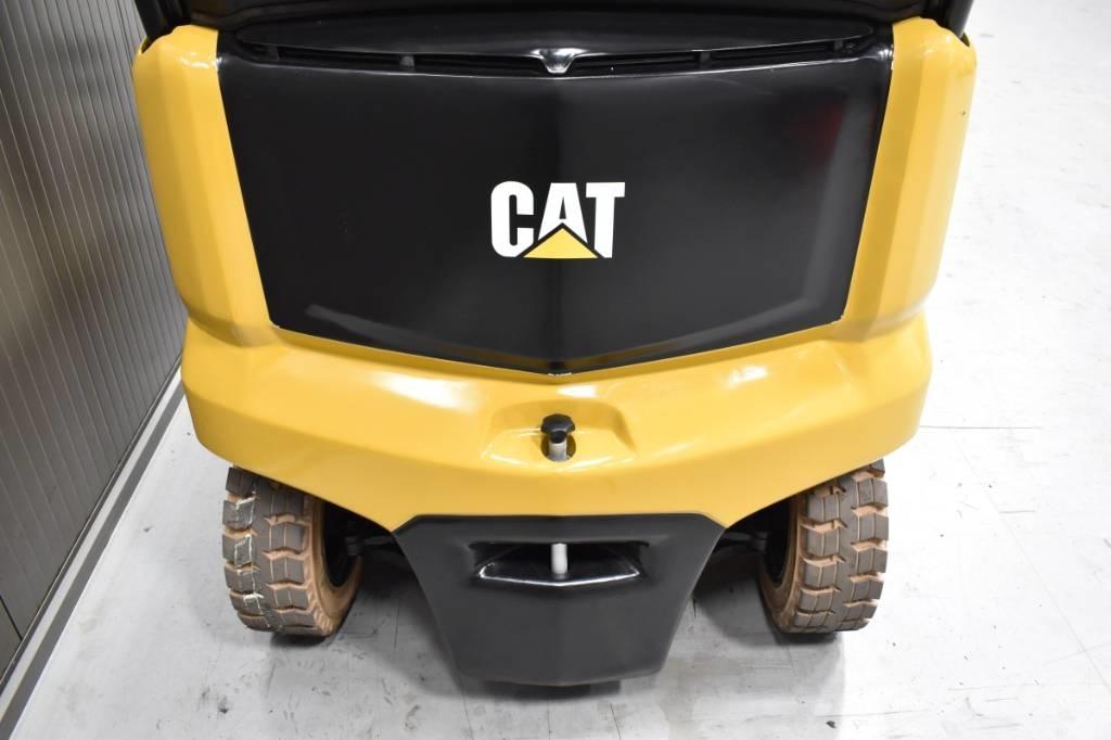 CAT EP 30 CN 电动叉车