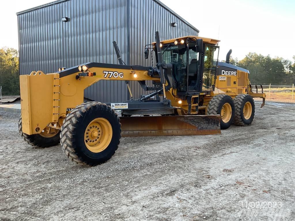 John Deere 770 G 平地机/推土机
