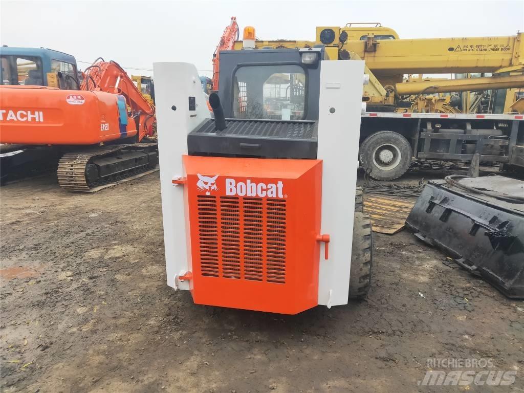 Bobcat S130 滑移装载机