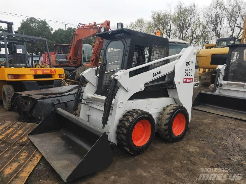 Bobcat S130 滑移装载机