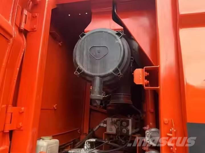 Doosan DX 225 LC 履带挖掘机