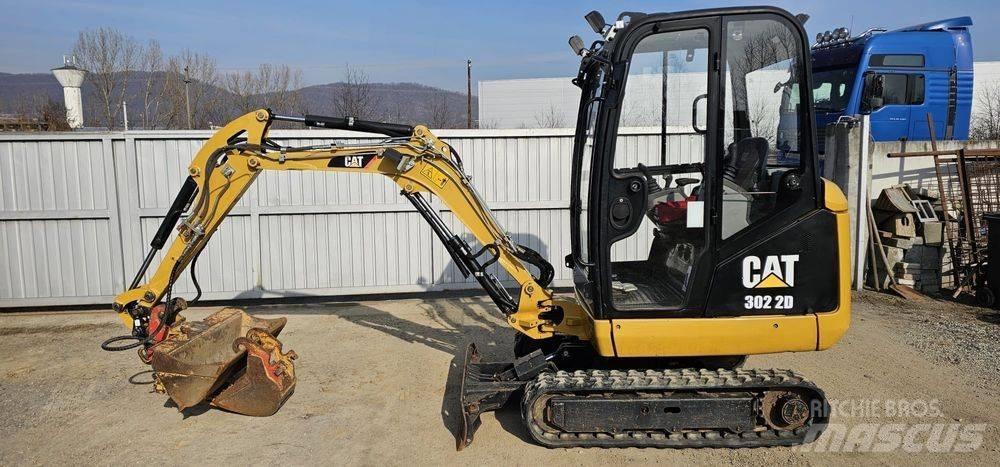 CAT 302.2 D 小型挖掘机