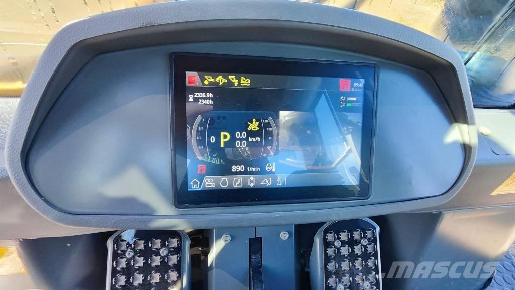 Liebherr LR 636 履带式装载机