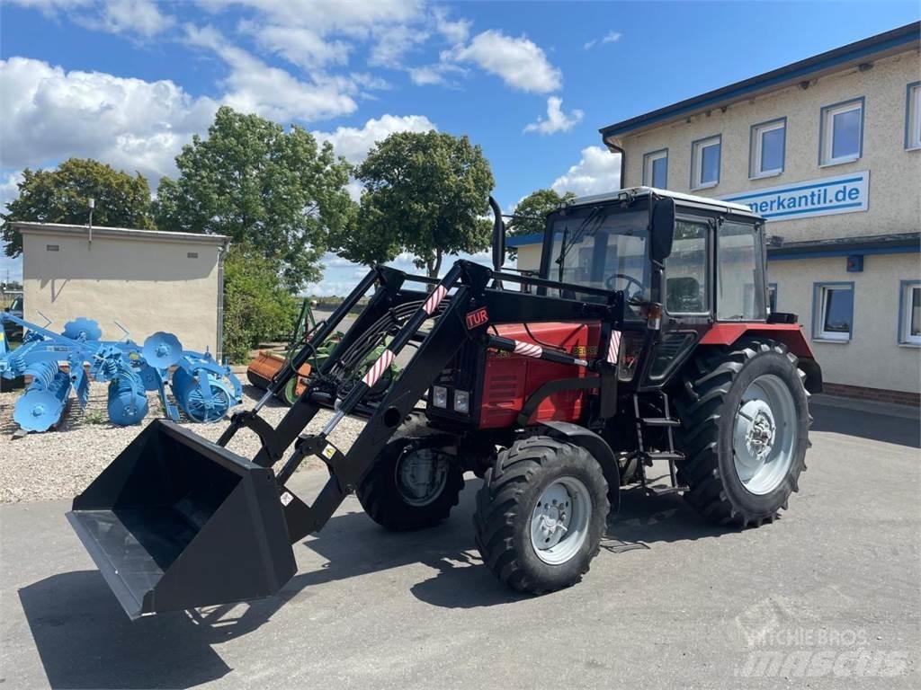 Belarus MTS 820 + FL 拖拉机/农用车