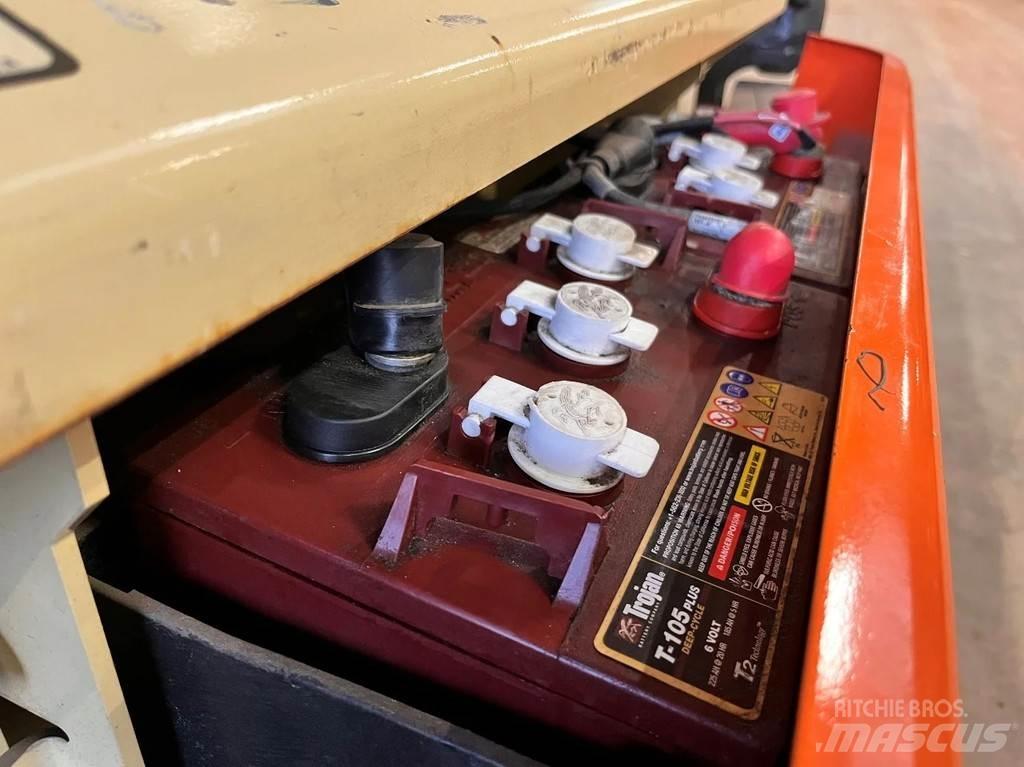 JLG 3246ES 剪叉式升降机