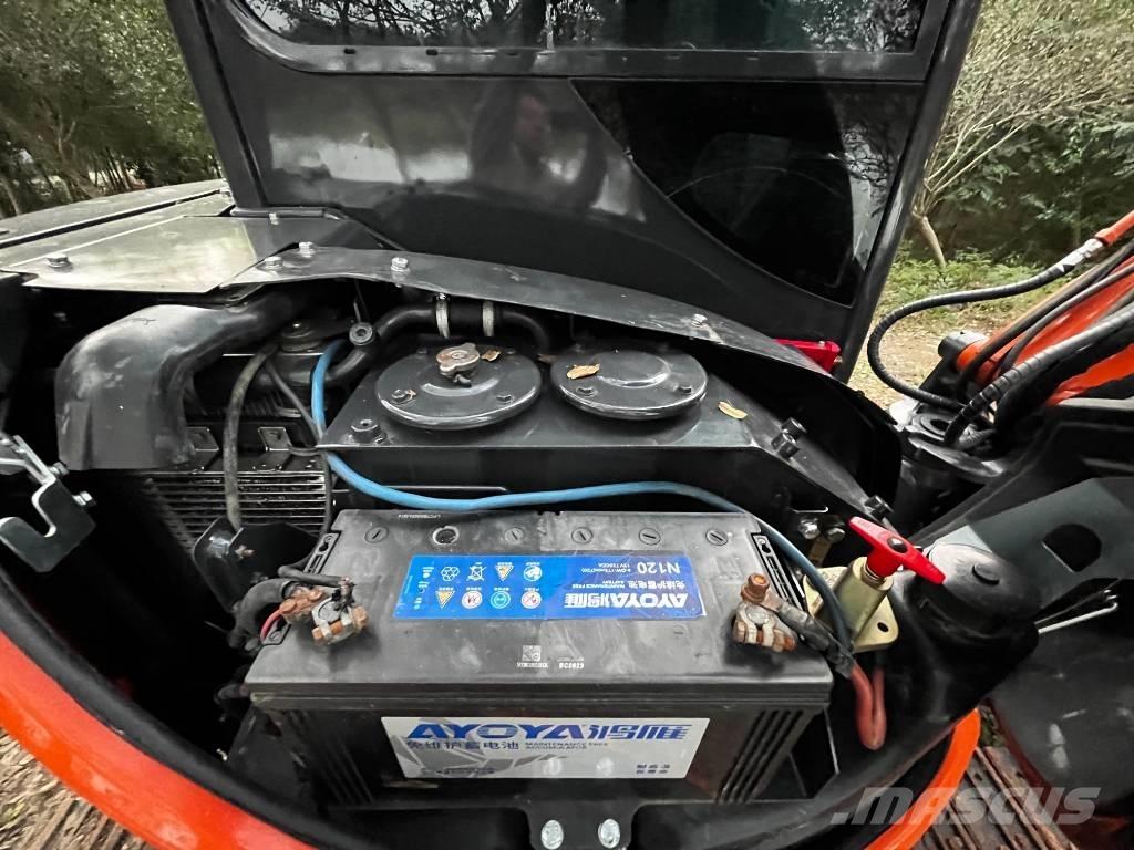 Hitachi ZX 50 U 小型挖掘机