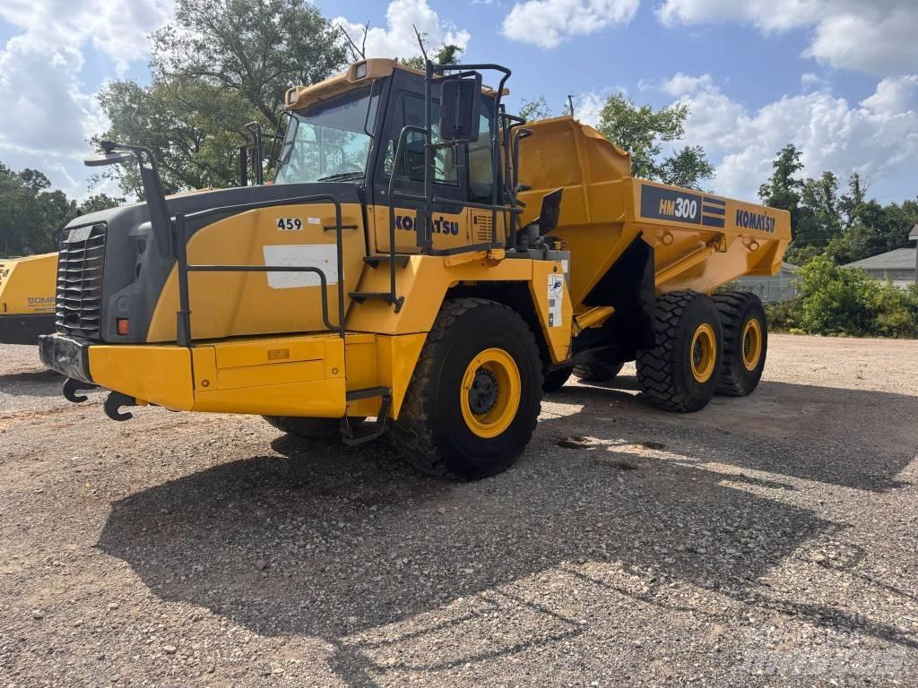 Komatsu HM 300-3 铰接式自卸车