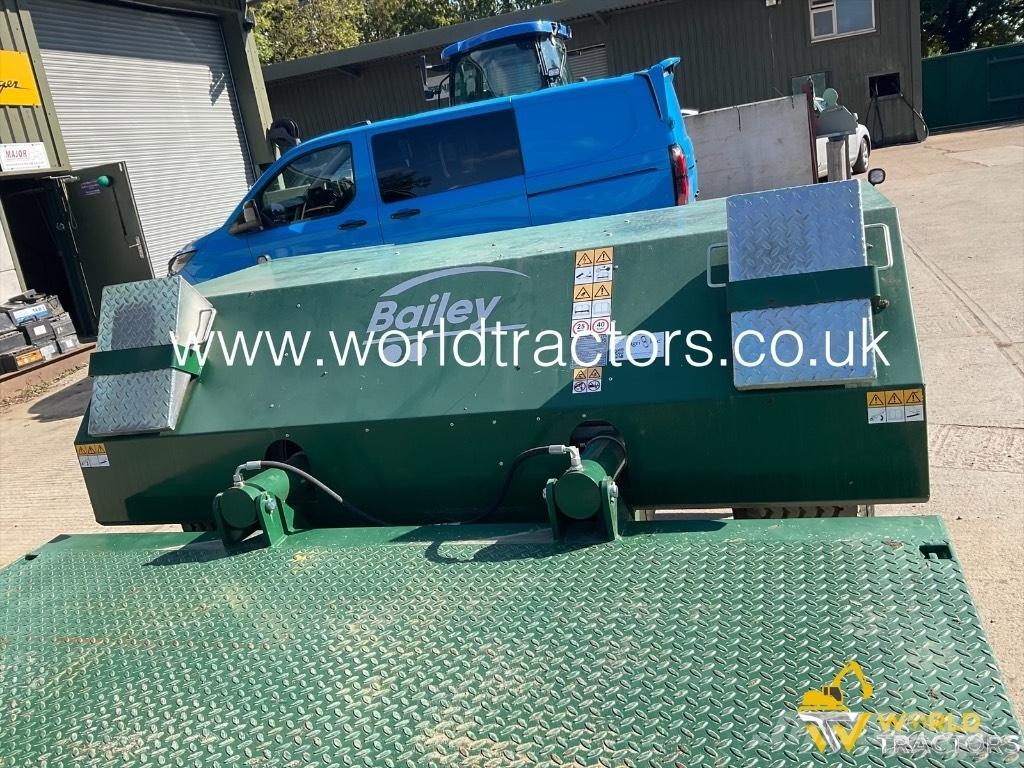 Bailey LOW LOADER 其他拖车