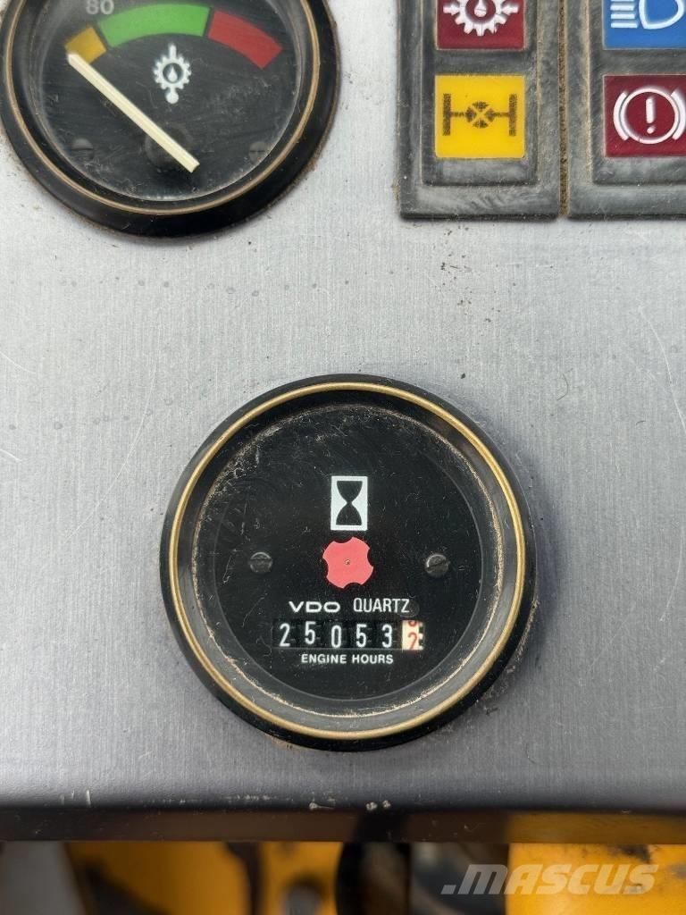Volvo BM L 160 轮式装载机