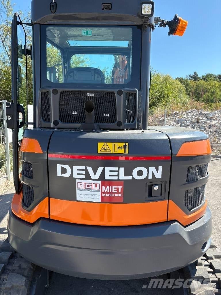 Develon DX 63-7 小型挖掘机