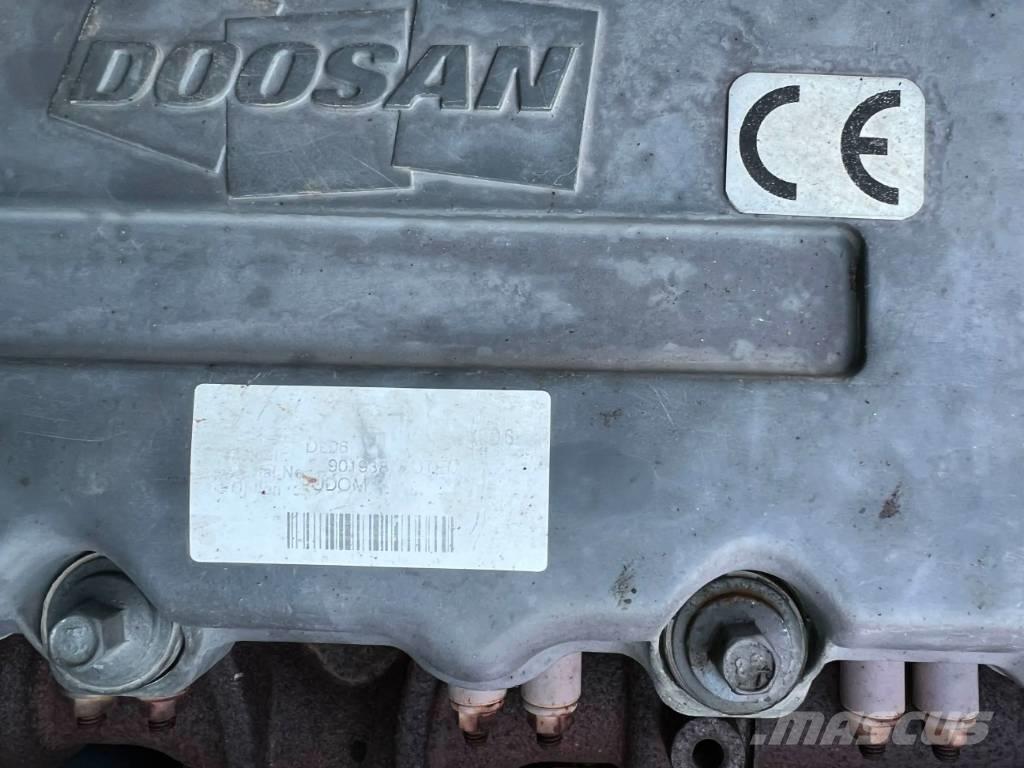 Doosan DX170W 轮式挖掘机