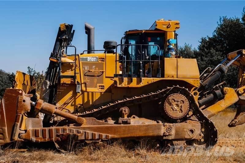 CAT D10T 履带式推土机