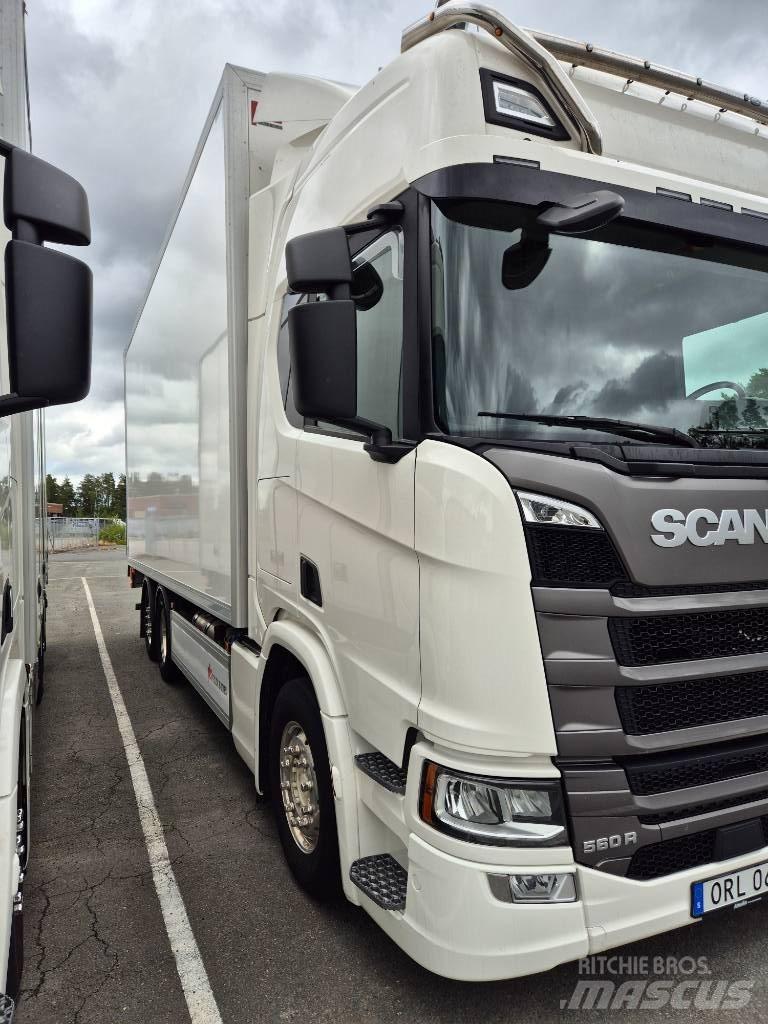 Scania 560R 厢式货车