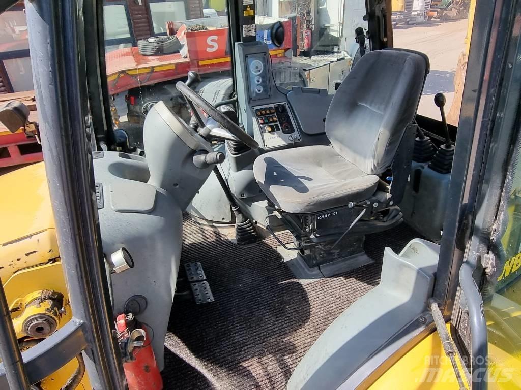 Komatsu WB 93 S-5EO 反铲装载机