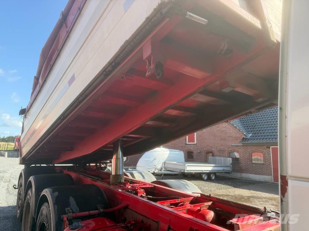 Volvo GMX 500 8x4 自卸式货车