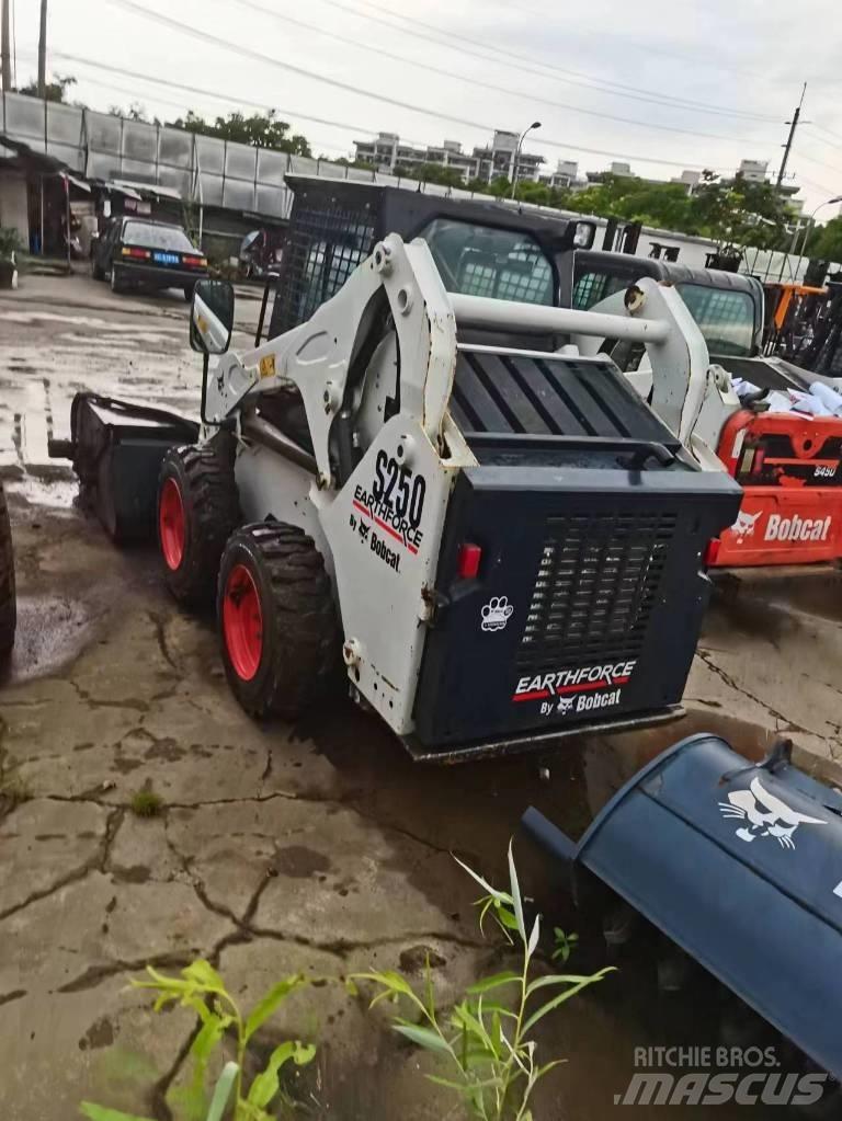 Bobcat S 250 滑移装载机