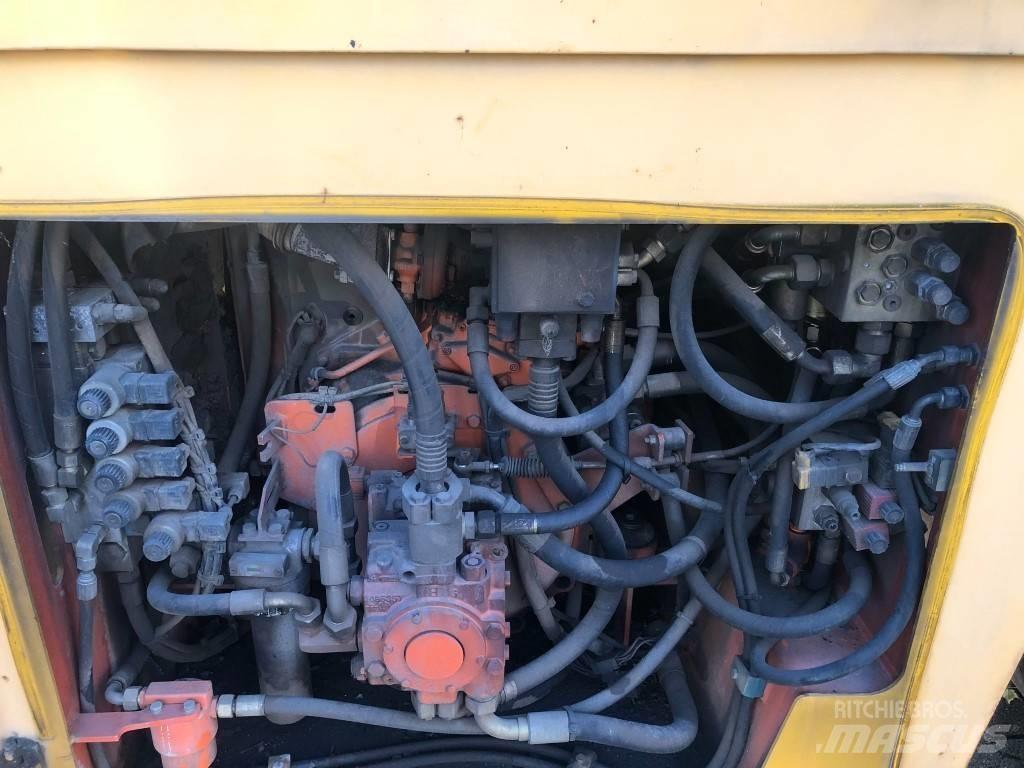 Hamm DV 8.42 双轮压路机