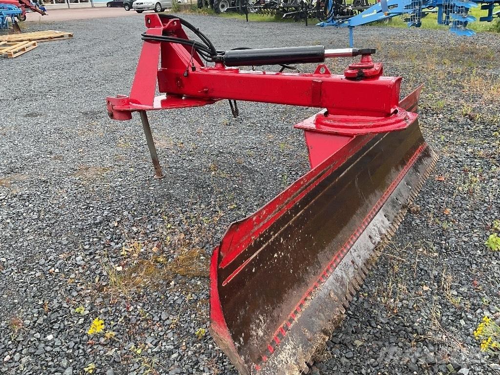Vama 300 JH 2 刮路机