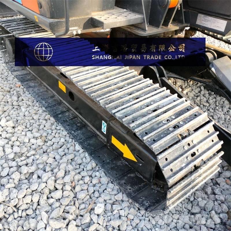 Hitachi ZX 70 中型挖掘机