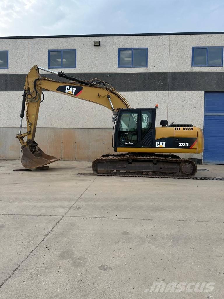 CAT 323 D LN 履带挖掘机