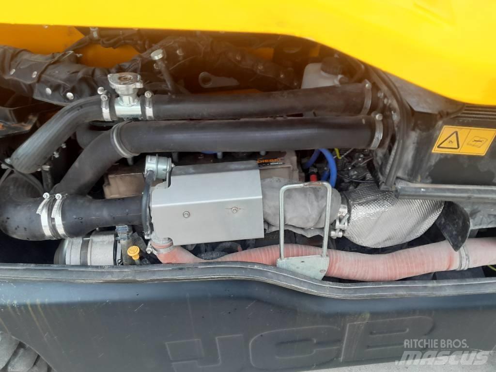 JCB 525-60 伸缩臂叉装车|叉装车