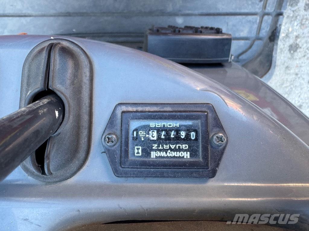 Yanmar SV08 (1D776) 小型挖掘机